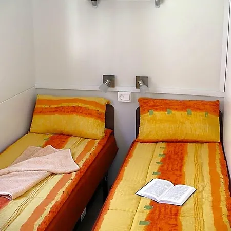 Victoria Mobilehome In 3*