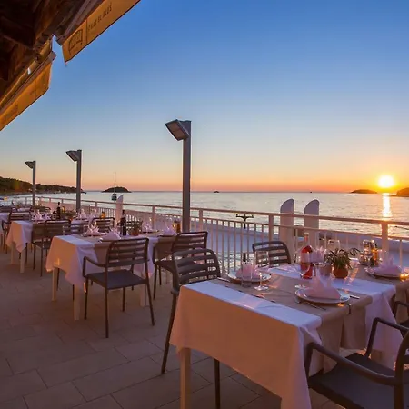 홀리데이파크 Victoria Mobilehome In 3*