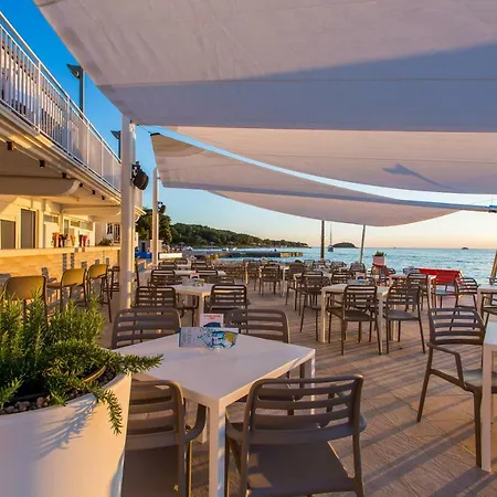 Victoria Mobilehome In 3*