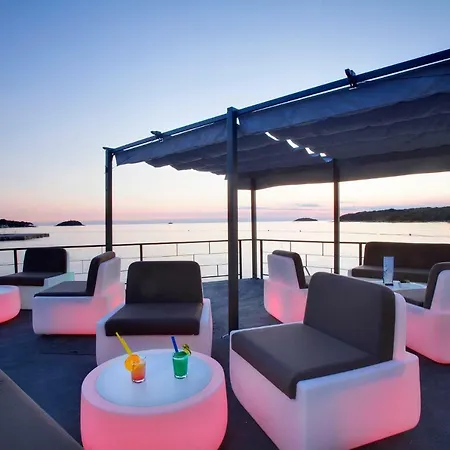 홀리데이파크 Victoria Mobilehome In 3*